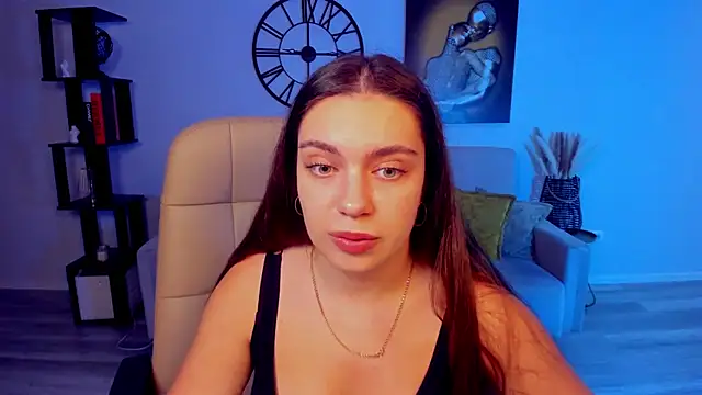 Snapshot of DaniellaLovely chatting on 10.07.25 DaniellaLovely online show from 10.07.25