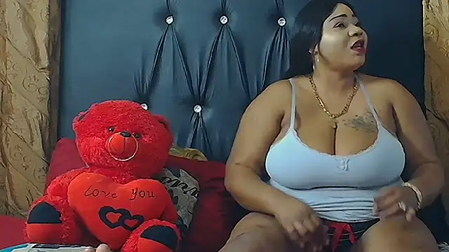 HUMONGUOUSTITSS online show from 11.04.25