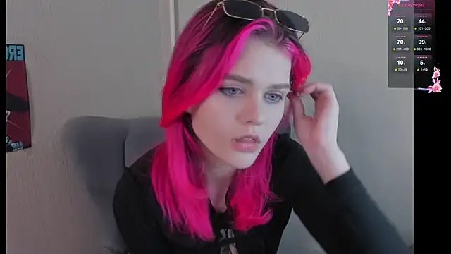 JulieTaylors online show from 11.18.25