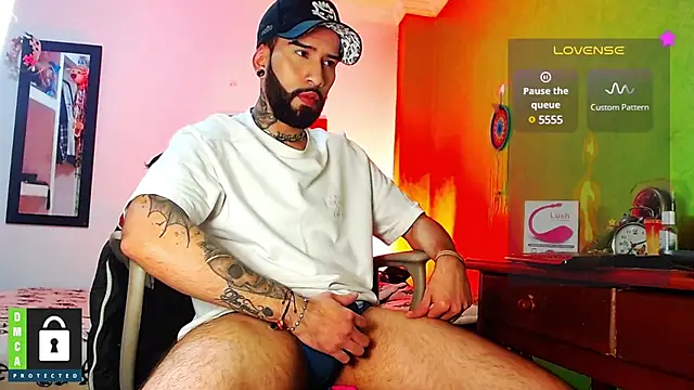 Snapshot of Diilanhott chatting on 02.05.25 Diilanhott online show from 02.05.25