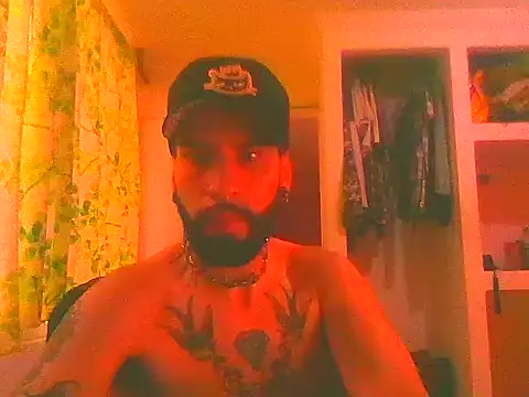 Snapshot of Diilanhott chatting on 02.06.25 Diilanhott online show from 02.06.25