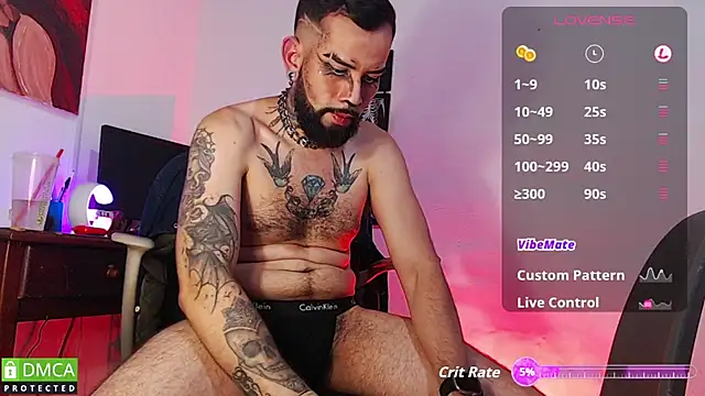 Snapshot of Diilanhott chatting on 10.31.25 Diilanhott online show from 10.31.25