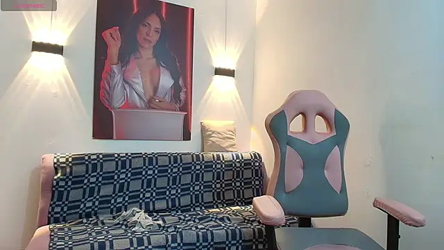 vittorialombardi   online show from 05.22.26
