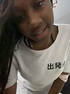 Snapshot of EscorpiLeoncita chatting on 09.21.25 EscorpiLeoncita online show from 09.21.25