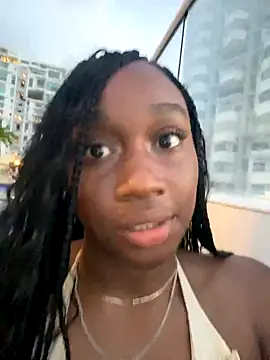 Snapshot of EscorpiLeoncita chatting on 11.16.25 EscorpiLeoncita online show from 11.16.25