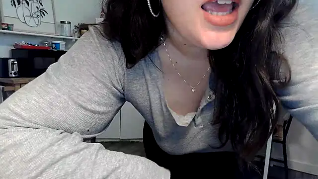 Snapshot of Kittyymaze1 chatting on 02.04.26 Kittyymaze1 online show from 02.04.26