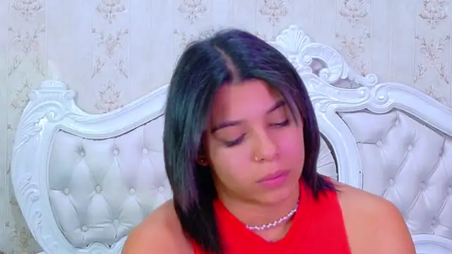 TiaraRosse online show from 10.21.25