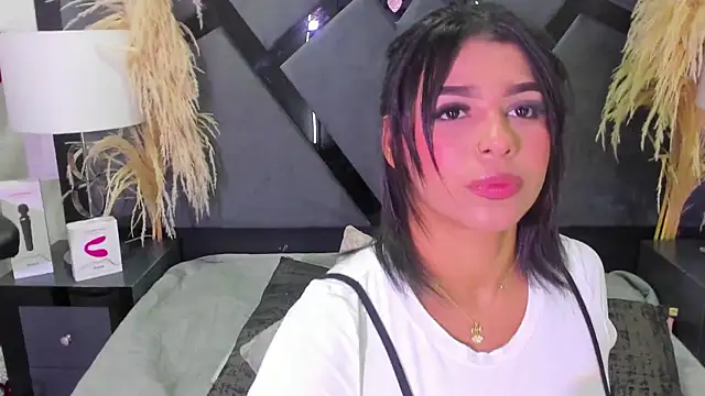 TiaraRosse online show from 01.10.26