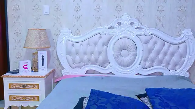 TiaraRosse online show from 01.16.26