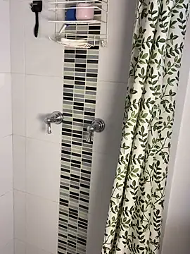 Cafeziitha02 online show from 10.15.25