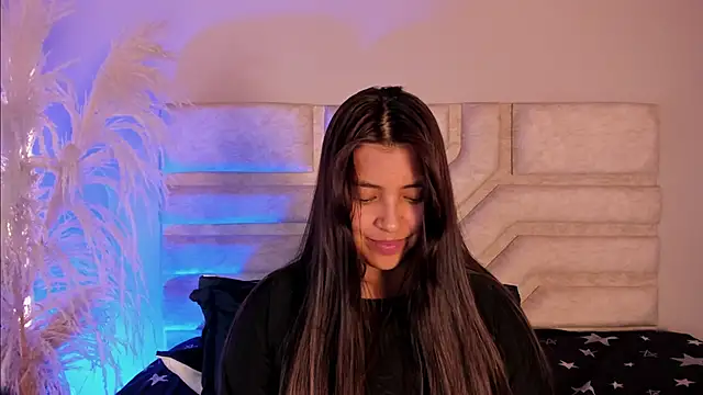 Rebeca Williams  online show from 01.08.25