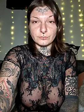 lizzardqueeen online show from 12.22.25