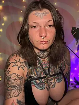 lizzardqueeen online show from 03.13.26