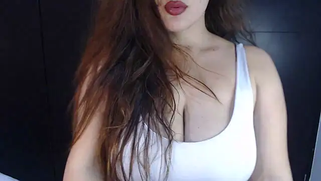 Snapshot of AdharaLujan chatting on 12.12.24 AdharaLujan online show from 12.12.24