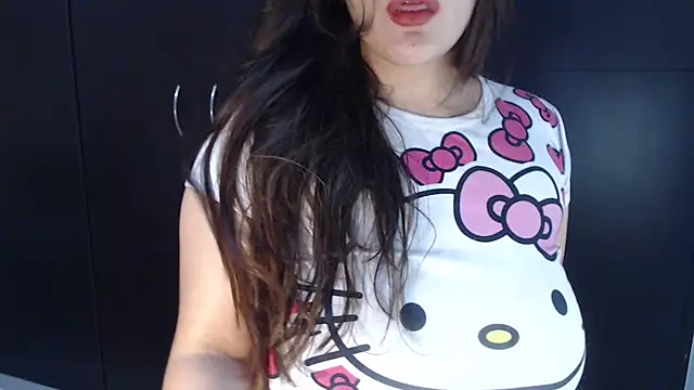 Snapshot of AdharaLujan chatting on 09.14.25 AdharaLujan online show from 09.14.25