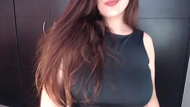 Snapshot of AdharaLujan chatting on 11.12.25 AdharaLujan online show from 11.12.25