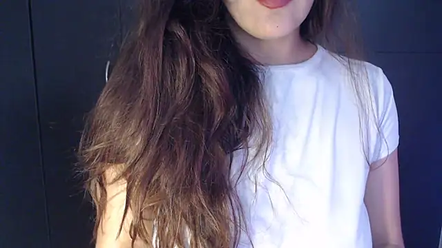 AdharaLujan online show from 04.08.26