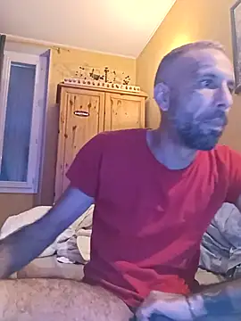 Snapshot of arrow13680 chatting on 12.03.25 arrow13680 online show from 12.03.25