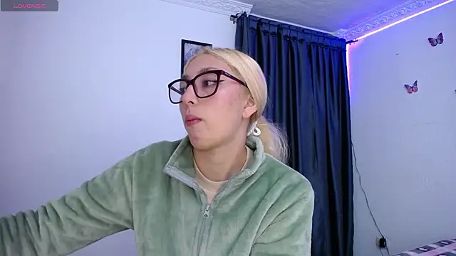 Soffy-brooks online show from 04.16.26