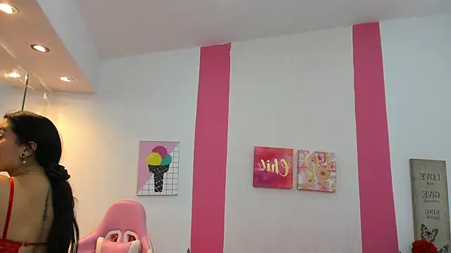 scarlette 15  online show from 01.07.25