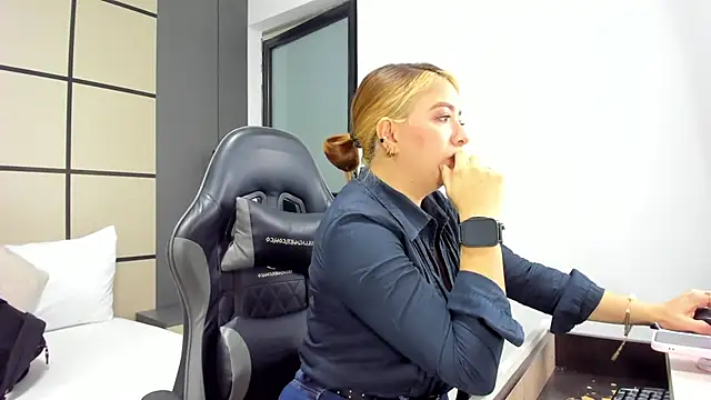 alma fenix online show from 02.11.26