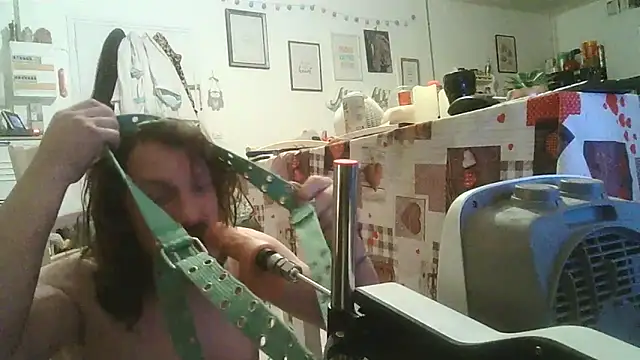 cyril020202 online show from 11.04.25