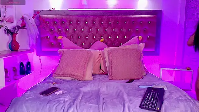 EmmaWilder online show from 11.19.25