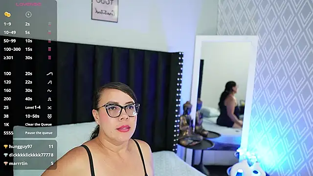 Snapshot of hotlatinateacher chatting on 06.15.26 hotlatinateacher online show from 06.15.26