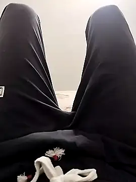 Snapshot of devilisinside9 chatting on 02.01.25 devilisinside9 online show from 02.01.25