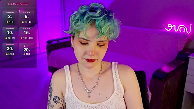 Snapshot of School_Love chatting on 01.05.25 School Love online show from 01.05.25