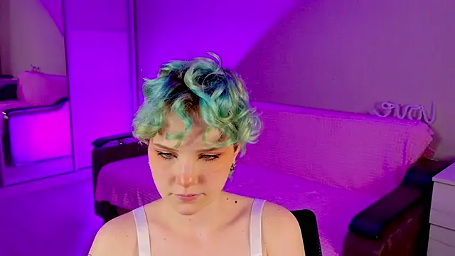 Snapshot of School_Love chatting on 01.16.25 School Love online show from 01.16.25