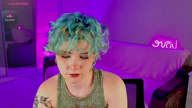 Snapshot of School_Love chatting on 02.27.25 School Love online show from 02.27.25