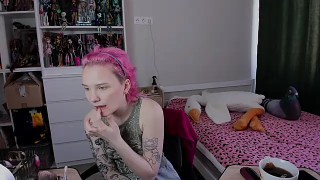 School Love online show from 03.07.26