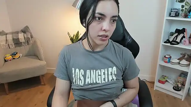  BellaEvans  online show from 02.13.25