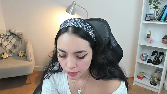  BellaEvans  online show from 03.18.25