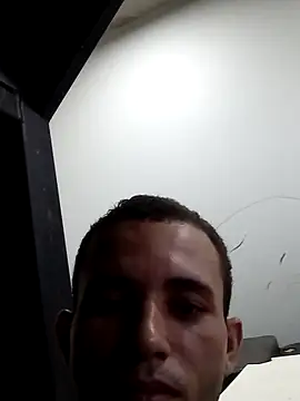 Snapshot of jhonmenas14 chatting on 12.17.25 jhonmenas14 online show from 12.17.25