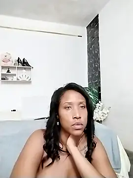 Snapshot of LadyEbonyX chatting on 01.08.25 LadyEbonyX online show from 01.08.25