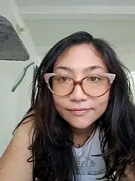 Snapshot of Mia_Ruiz chatting on 01.25.25 Mia Ruiz online show from 01.25.25