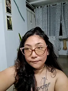 Snapshot of Mia_Ruiz chatting on 02.01.25 Mia Ruiz online show from 02.01.25