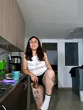 Snapshot of Mia_Ruiz chatting on 03.06.25 Mia Ruiz online show from 03.06.25