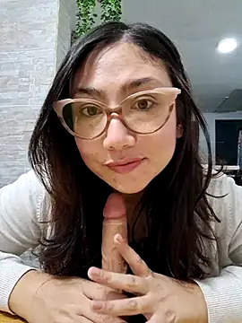 Snapshot of Mia_Ruiz chatting on 03.16.25 Mia Ruiz online show from 03.16.25