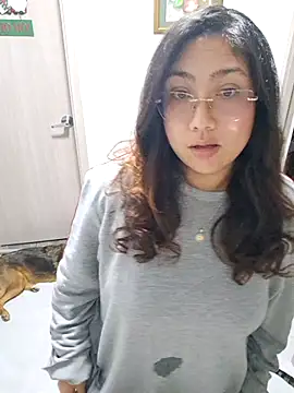 Snapshot of Mia_Ruiz chatting on 11.23.25 Mia Ruiz online show from 11.23.25