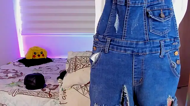 aldrinwhite online show from 10.19.25