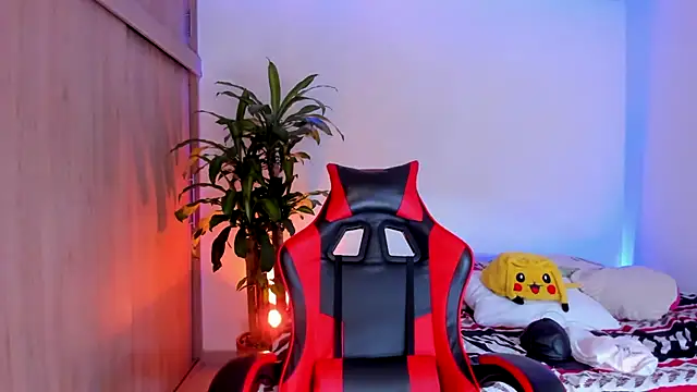 aldrinwhite online show from 04.19.26