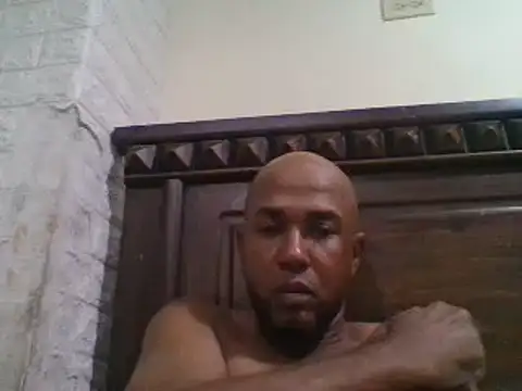 Frankie0880 online show from 12.31.24