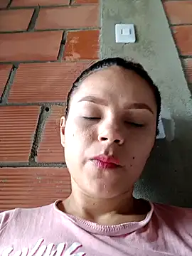 Snapshot of Mommy-Hot chatting on 02.09.25 Mommy-Hot online show from 02.09.25