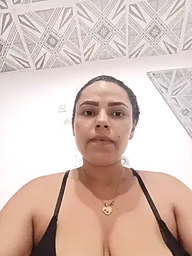 Snapshot of Mommy-Hot chatting on 03.20.25 Mommy-Hot online show from 03.20.25