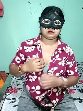 Snapshot of Mourani24 chatting on 02.18.26 Mourani24 online show from 02.18.26