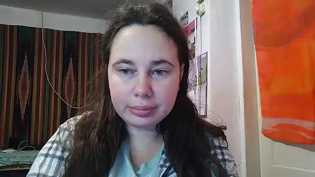 Cora Maro online show from 10.14.25