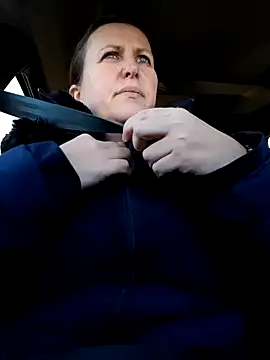 Snapshot of Angelacoquine chatting on 12.20.24 Angelacoquine online show from 12.20.24